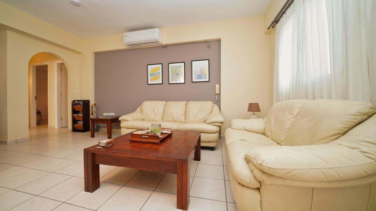 Tzofa'S Apartment Ermioni Esterno foto