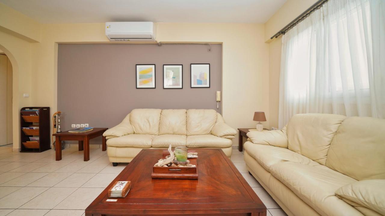 Tzofa'S Apartment Ermioni Esterno foto